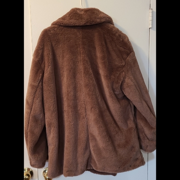 NWT H&M FAUX FUR COAT SIZE SMALL - Picture 6 of 11